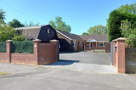 4 bedroom bungalow for sale