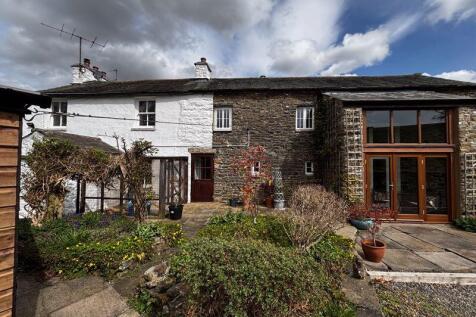 5 bedroom cottage for sale