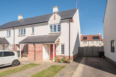 2 bedroom semi-detached house for sale