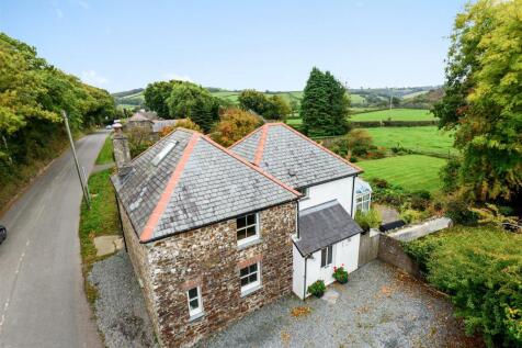 Egloskerry, Launceston 5 bed detached house for sale
