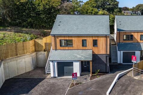 Launceston 2 bed detached house for sale