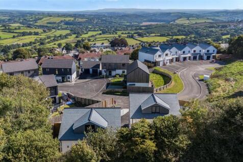 Launceston 2 bed detached house for sale