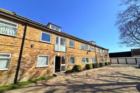 Breakspear Road North, Harefield UB9 2 bed apartment for sale