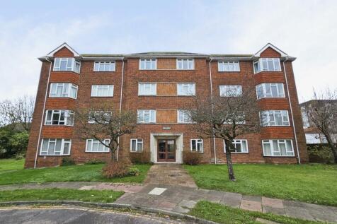 2 bedroom ground floor flat for sale