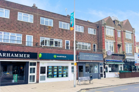 3 bedroom maisonette for sale