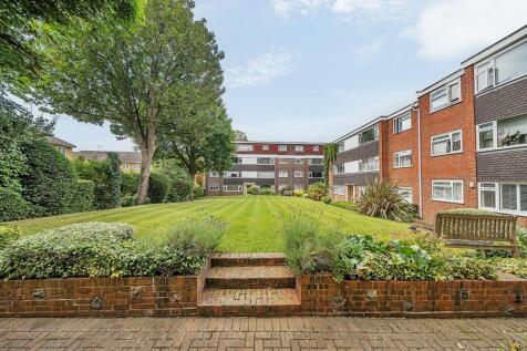 Deer Park Close, Kingston upon... 2 bed flat for sale