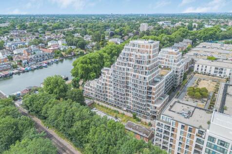 Henry Macaulay Avenue, Kingston upon... 2 bed flat for sale