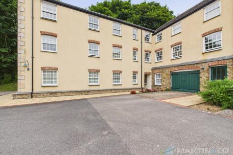 Yew Tree Court 2 bed apartment for sale