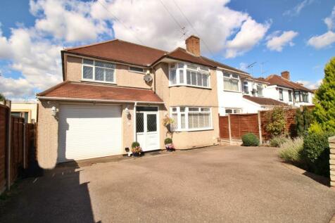 5 bedroom semi-detached house for sale