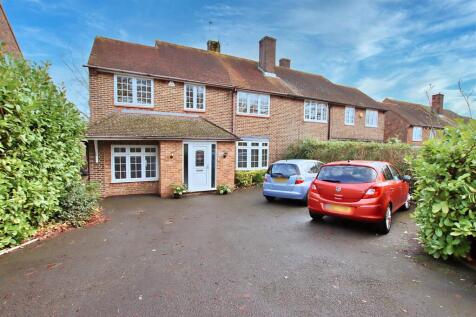 4 bedroom semi-detached house for sale