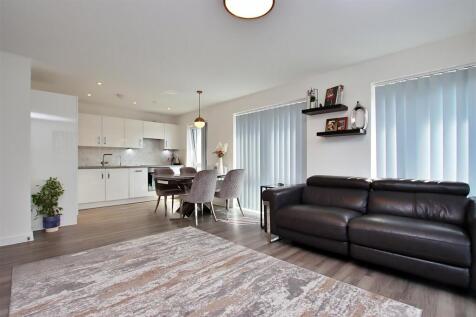 Cavendish Hall House,Holmesley Road... 1 bed flat for sale