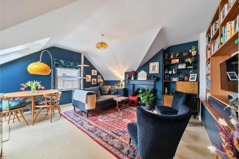 Crouch Hill, London, N8 2 bed apartment for sale