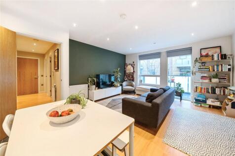 Matcham Court, Hornsey, N8 2 bed apartment for sale