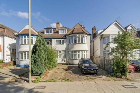 Queens Road, London NW4 2 bed flat for sale