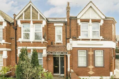 Algernon Road, London NW4 2 bed maisonette for sale