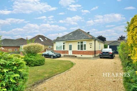 3 bedroom detached bungalow for sale