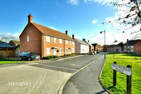 Fallowfield Place, Wimborne, BH21 1UY 3 bed semi