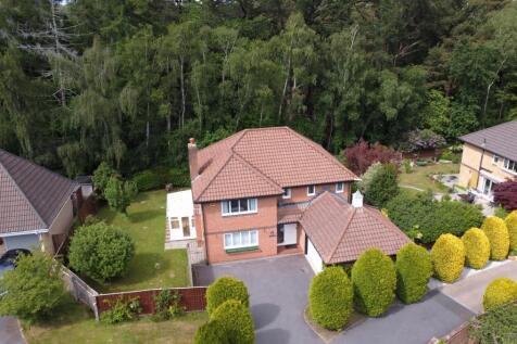 Greensleeves Avenue, Broadstone, BH18... 4 bed detached house for sale
