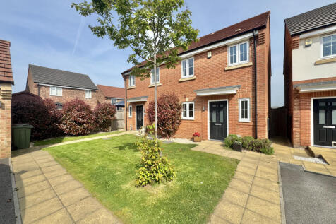 3 bedroom semi-detached house for sale