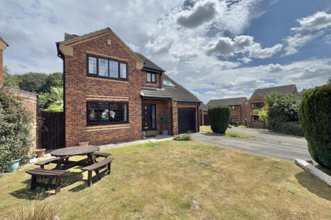 Emley View, Kippax 4 bed detached house for sale