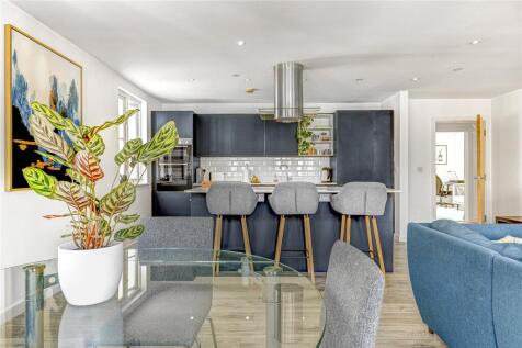 Hildreth Street Mews, London, SW12 2 bed flat for sale