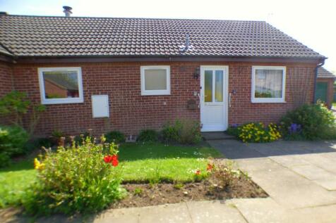 2 bedroom semi-detached bungalow for sale