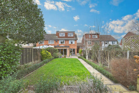 4 bedroom semi-detached house for sale