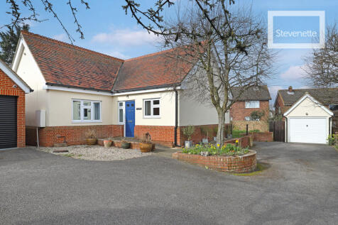 Cloverly Road, Ongar 2 bed detached bungalow for sale