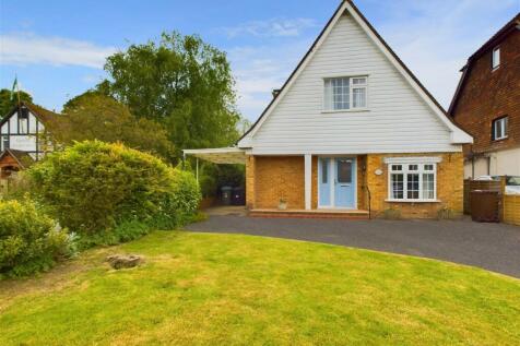 High Street, Worthing BN14 3 bed detached house for sale