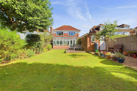 Mayfield Close, Worthing BN14 3 bed detached house for sale