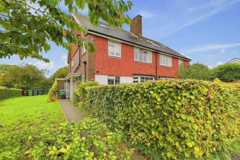 Horsham Road, Worthing BN14 2 bed flat for sale