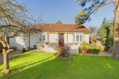 Arundel Road, Worthing BN13 5 bed detached bungalow for sale