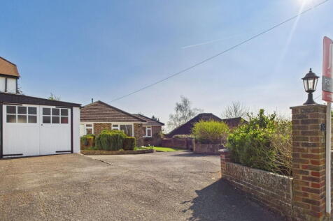 The Heights, Worthing BN14 2 bed detached bungalow for sale