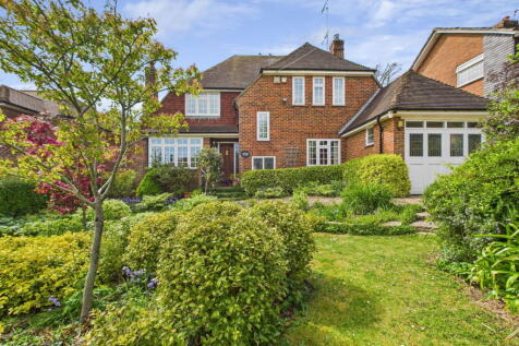 First Avenue, Worthing BN14 3 bed detached house for sale