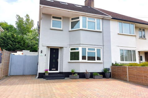 3 bedroom semi-detached house for sale