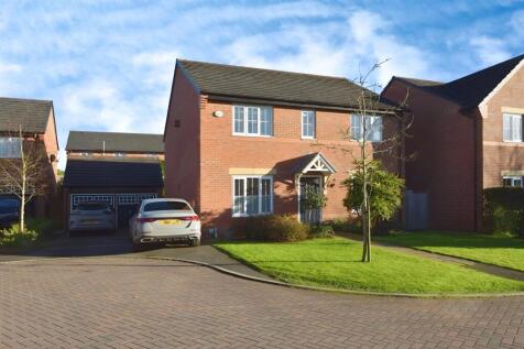 4 bedroom detached house for sale