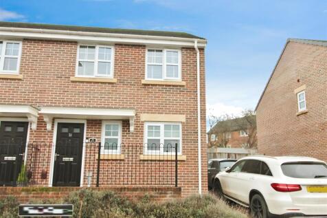 3 bedroom semi-detached house for sale