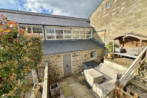 2 bedroom town house for sale