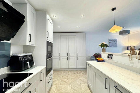 Meadow Croft Gardens, Nottingham 2 bed bungalow for sale