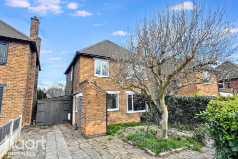 Cedar Avenue, Nottingham 3 bed detached house for sale