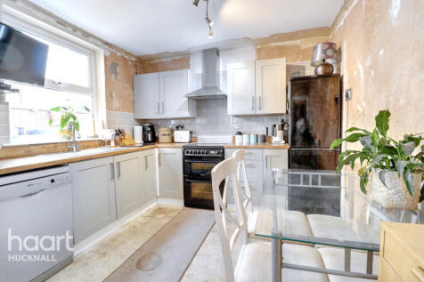 Ladycroft Avenue, Nottingham 3 bed terraced house for sale