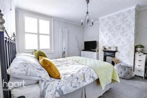 Ladycroft Avenue, Nottingham 3 bed terraced house for sale