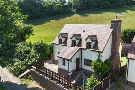 School Lane, Longhope GL17 4 bed detached house for sale