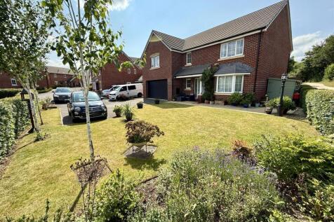 Mantley Grove, Newent GL18 5 bed detached house for sale