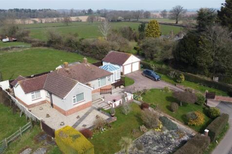 2 bedroom detached bungalow for sale