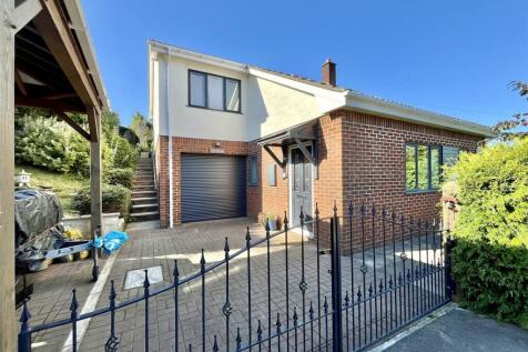 Valley Road, Lydbrook GL17 3 bed detached house for sale