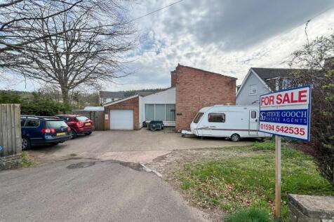 High Street, Drybrook GL17 3 bed detached house for sale