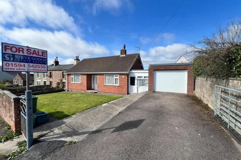 Stockwell Green, Cinderford GL14 2 bed detached bungalow for sale