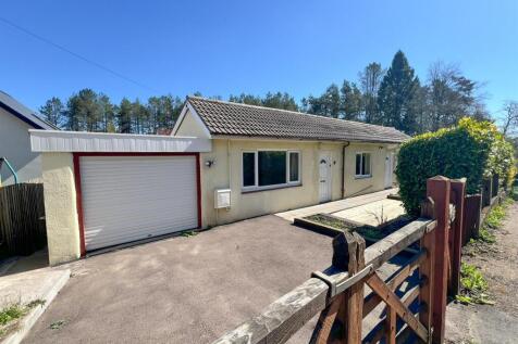 2 bedroom semi-detached bungalow for sale