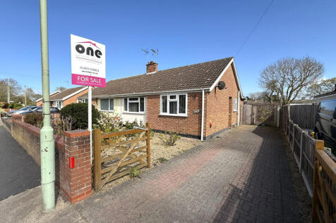 Gorleston Road, Lowestoft, NR32 2 bed bungalow for sale